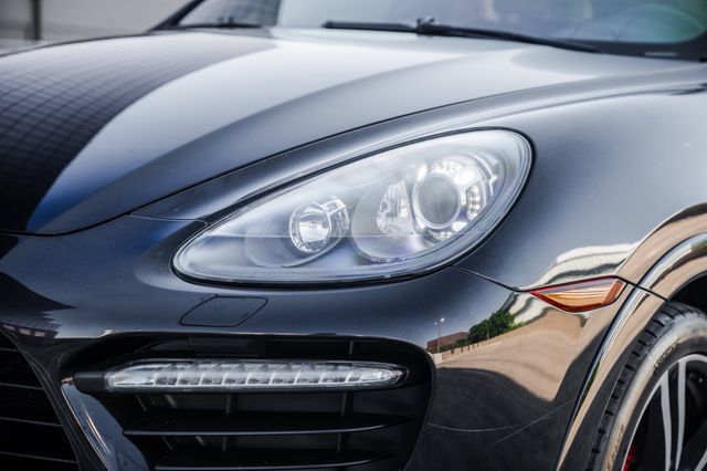 Used 2014 Porsche Cayenne GTS AWD/4WD image 43