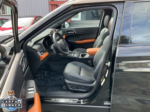 Used 2023 Mitsubishi Outlander SEL image 15