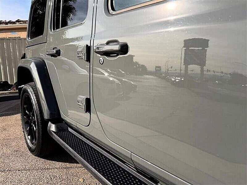 Used 2023 Jeep Wrangler Unlimited Sahara AWD/4WD image 29