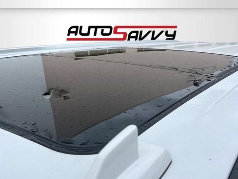 Used 2024 GMC Yukon XL SLT w/ SLT Premium Package AWD/4WD image 23