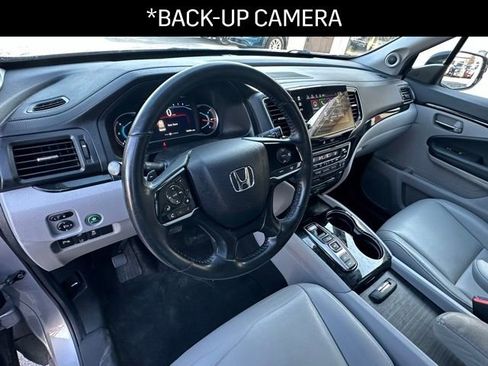 Used 2022 Honda Pilot Touring image 3