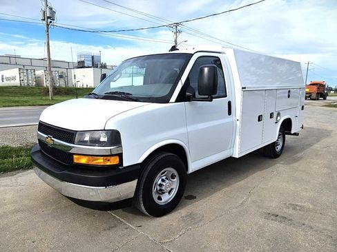 Used 2023 Chevrolet Express 3500 w/ Power Convenience Package RWD image 1