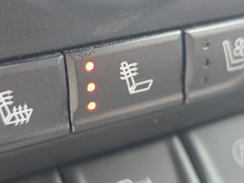 Used 2021 GMC Sierra 1500 AT4 image 14