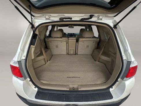 Used 2012 Toyota Highlander Limited FWD image 22