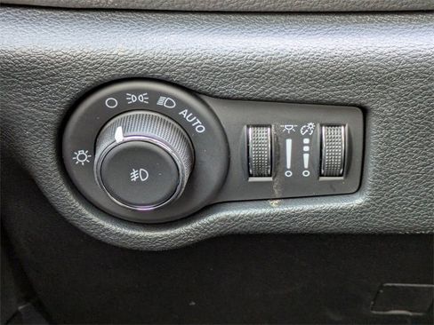 New 2026 Chrysler Pacifica Limited w/ Trailer Tow Group image 29