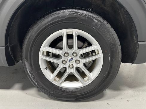Used 2025 Ford Explorer Active AWD/4WD image 63
