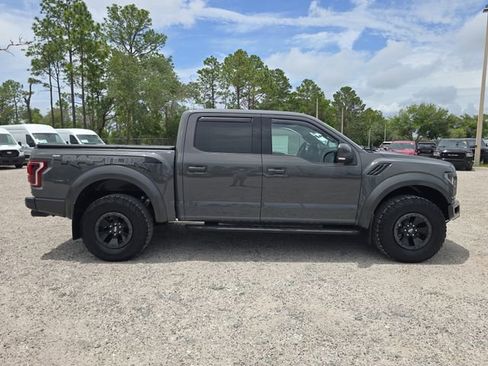 Used 2018 Ford F150 Raptor w/ Equipment Group 802A Luxury AWD/4WD image 2