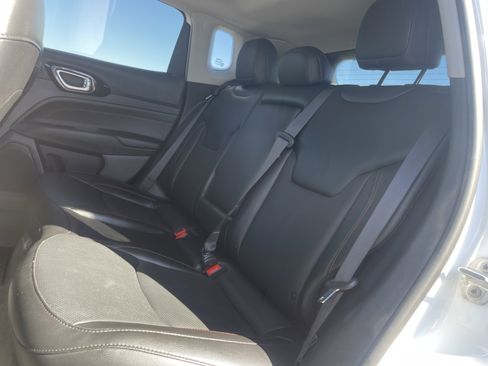 Used 2022 Jeep Compass Trailhawk w/ Trailhawk Elite Group AWD/4WD image 10