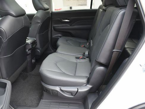 New 2026 Toyota Grand Highlander AWD image 13