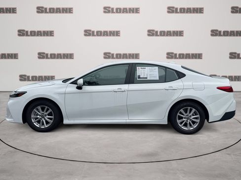 Used 2025 Toyota Camry LE w/ Convenience Package FWD image 2