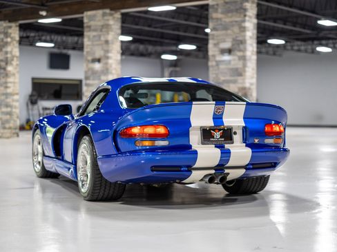 Used 1996 Dodge Viper GTS RWD image 15