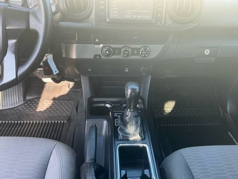 Used 2016 Toyota Tacoma SR RWD image 20
