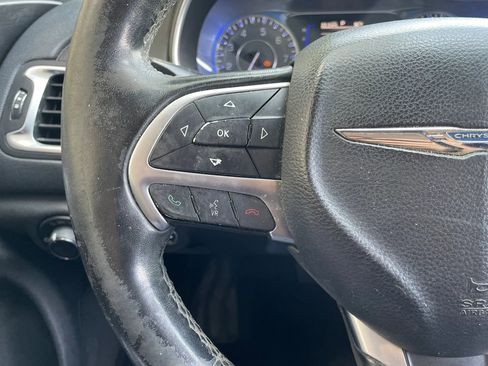 Used 2015 Chrysler 200 Limited w/ Convenience Group FWD image 16