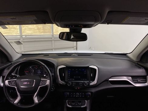 Used 2023 GMC Terrain SLT image 13