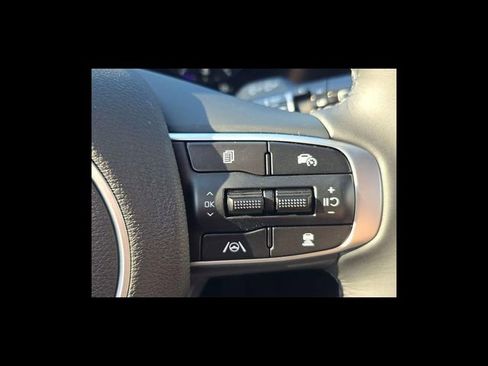Used 2025 Kia Sportage SX image 25