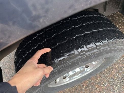 Used 2002 Ford Excursion XLT image 4