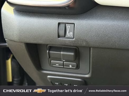 Used 2026 GMC Canyon AT4X w/ AT4X AEV Edition AWD/4WD image 25