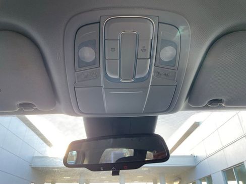 Used 2020 Hyundai Santa Fe SEL image 16