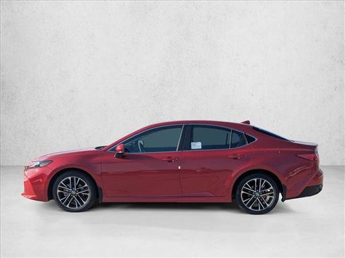 Used 2026 Toyota Camry XLE FWD image 5