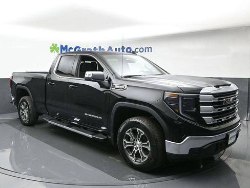 New 2025 GMC Sierra 1500 SLE w/ Preferred Package image 2