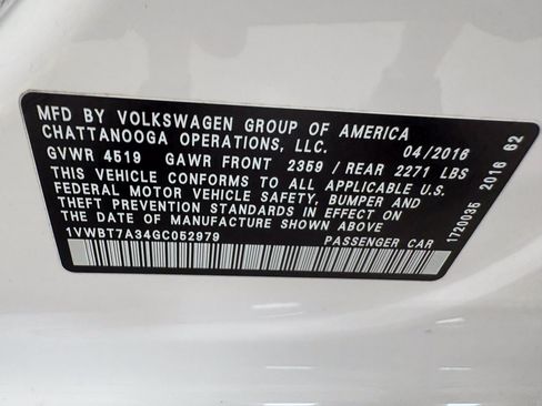 Used 2016 Volkswagen Passat 1.8T SE FWD image 35