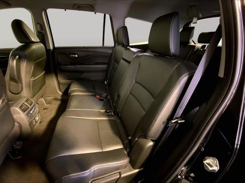 Used 2019 Honda Pilot Touring image 21