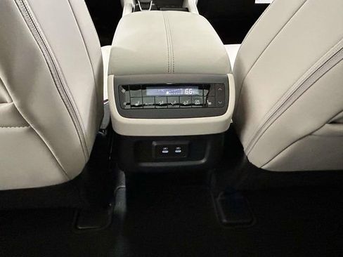 New 2026 Nissan Pathfinder SL FWD image 10