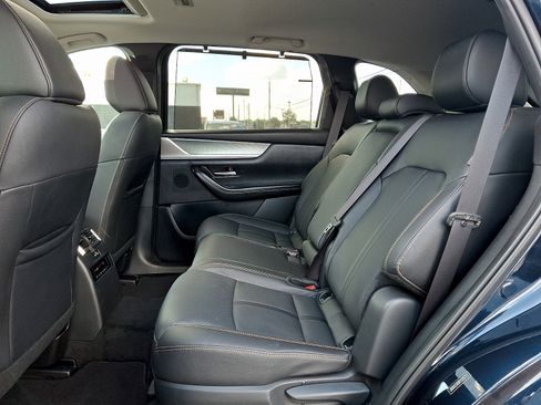 Certified 2024 MAZDA CX-90 3.3 Turbo w/ Preferred Plus AWD/4WD image 11