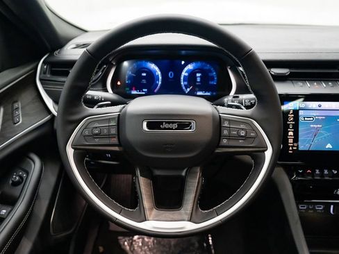 New 2026 Jeep Grand Cherokee Limited AWD/4WD image 14