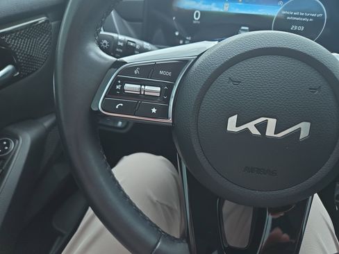 Used 2024 Kia Seltos EX AWD/4WD image 12