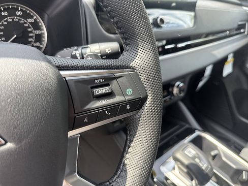 New 2025 Mitsubishi Outlander SE image 20