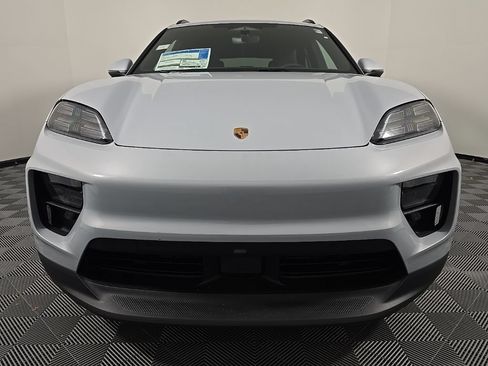 Certified 2025 Porsche Macan Electric RWD image 10