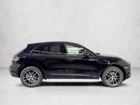 Used 2026 Porsche Macan AWD/4WD image 8