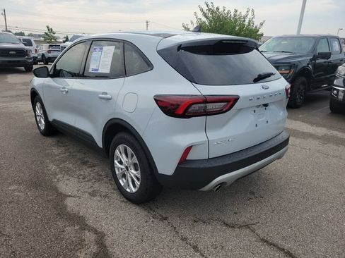 Certified 2026 Ford Escape Active w/ Cold Weather Package FWD image 3