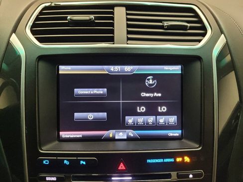 Used 2016 Ford Explorer Platinum AWD/4WD image 25
