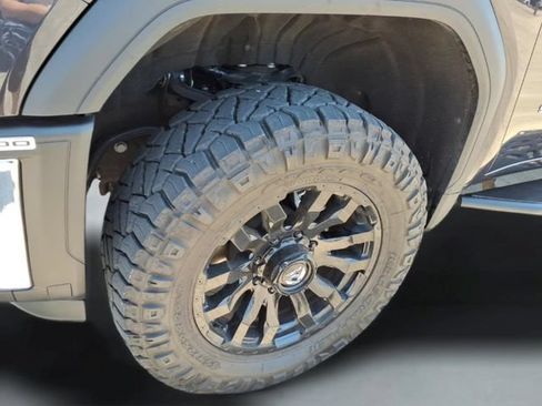 Used 2025 GMC Sierra 2500 SLT w/ SLT Convenience Package AWD/4WD image 23