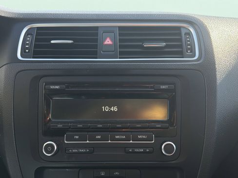 Used 2014 Volkswagen Jetta S image 48