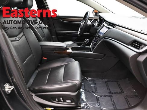 Used 2018 Cadillac XTS Luxury image 25