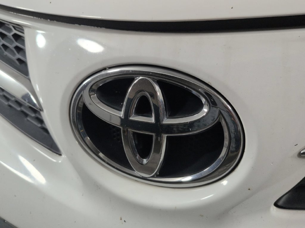 Used 2015 Toyota RAV4 XLE FWD image 15