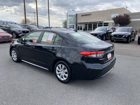 Used 2020 Toyota Corolla LE image 41