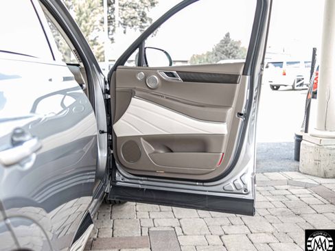 Used 2024 Genesis GV80 2.5T w/ Advanced Package image 43