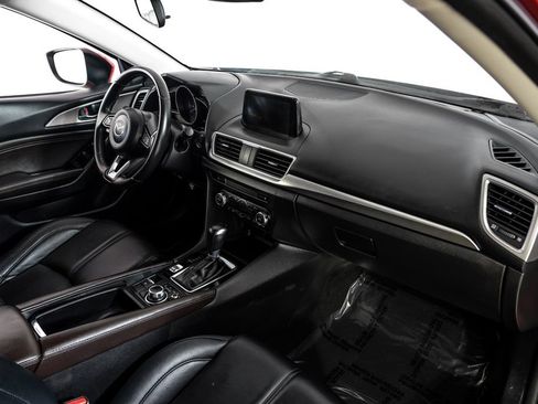 Used 2018 MAZDA MAZDA3 Touring FWD image 9