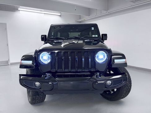 Used 2020 Jeep Wrangler Unlimited Sahara AWD/4WD image 3