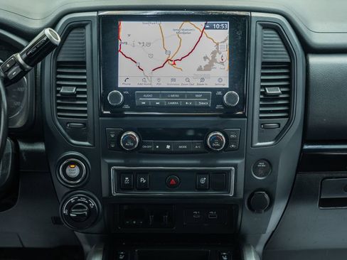 Used 2022 Nissan Titan SV w/ SV Convenience Package image 20