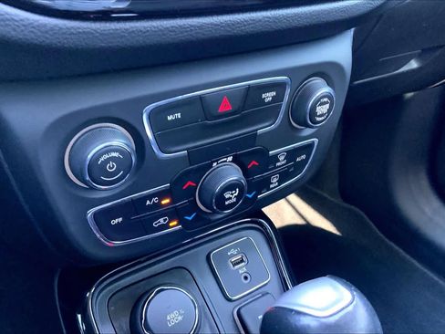 Used 2020 Jeep Compass Limited AWD/4WD image 65