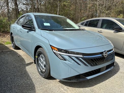 Used 2026 Nissan Sentra SV w/ Floor Mat Package image 3