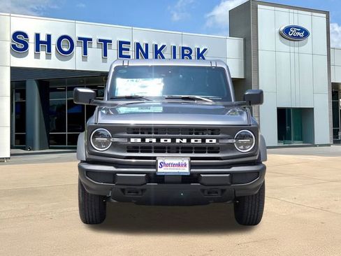New 2025 Ford Bronco 4-Door AWD/4WD image 2