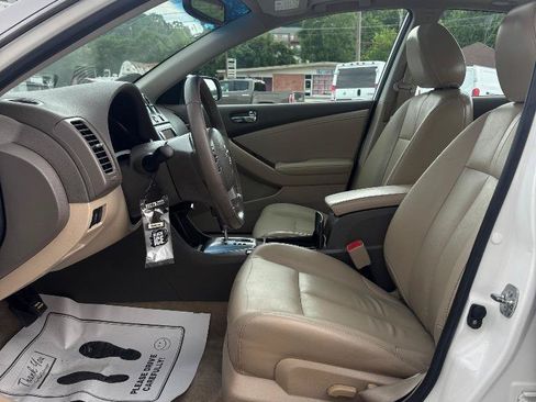 Used 2011 Nissan Altima 2.5 SL w/ 2.5SL Pkg FWD image 14