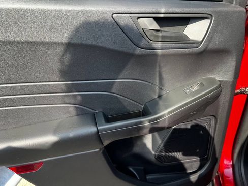 Used 2022 Ford Escape SE w/ SE Sport Appearance Package AWD/4WD image 9