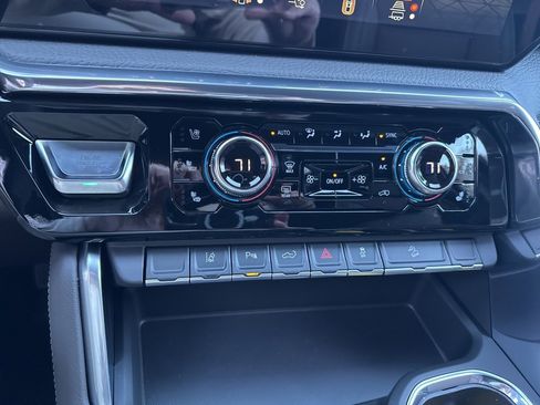 New 2026 GMC Sierra 2500 Denali w/ Denali Reserve Package image 19